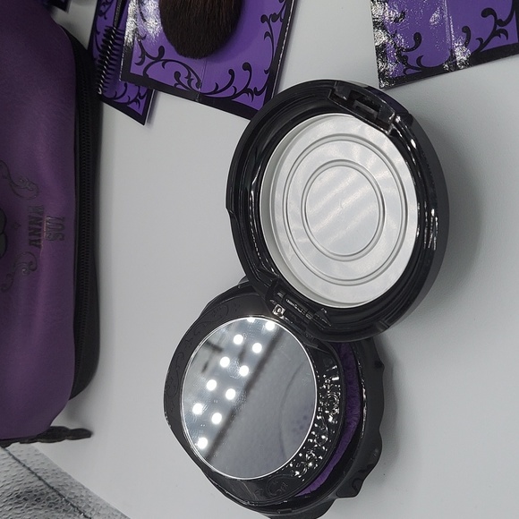 Anna Sui various makeup tools - Picture 15 of 15